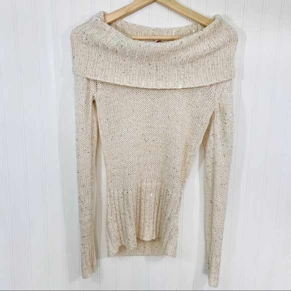 Lei Sweater - Picture 3 of 7